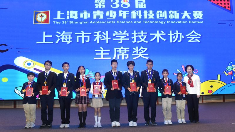 制造业数字化转型的关键要素：案例解析与选型策略
